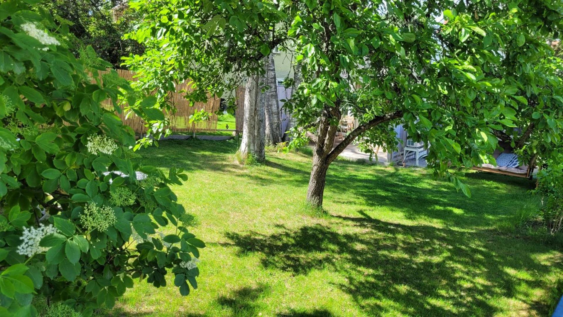 Sparkling Newly Built House Close To City & Nature Stockholm Exterior photo